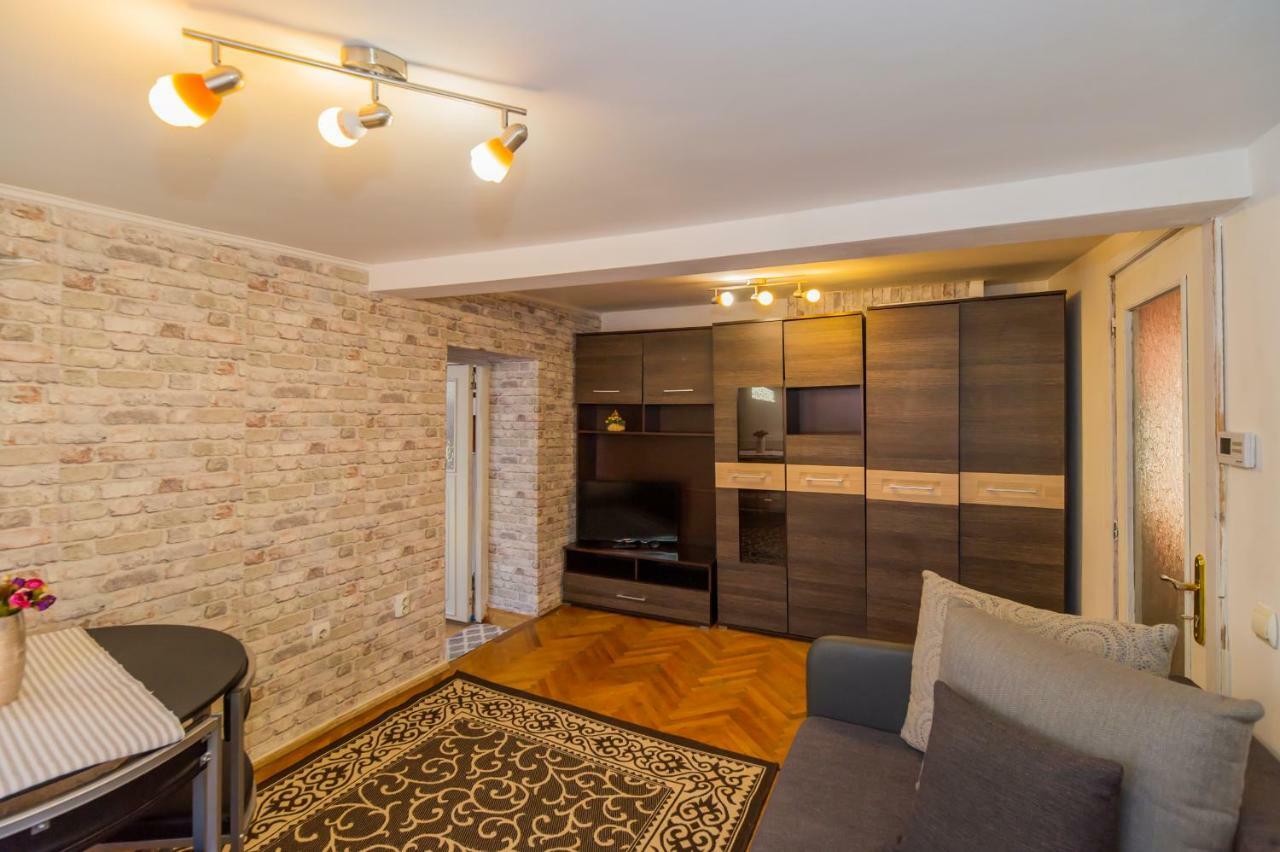 Rooftop Central Apartment Brašov Exteriér fotografie